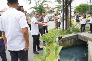 Sidak di Medan Helvetia, Wakil Wali Kota Medan Soroti Drainase Tersumbat dan Tak Terhubung