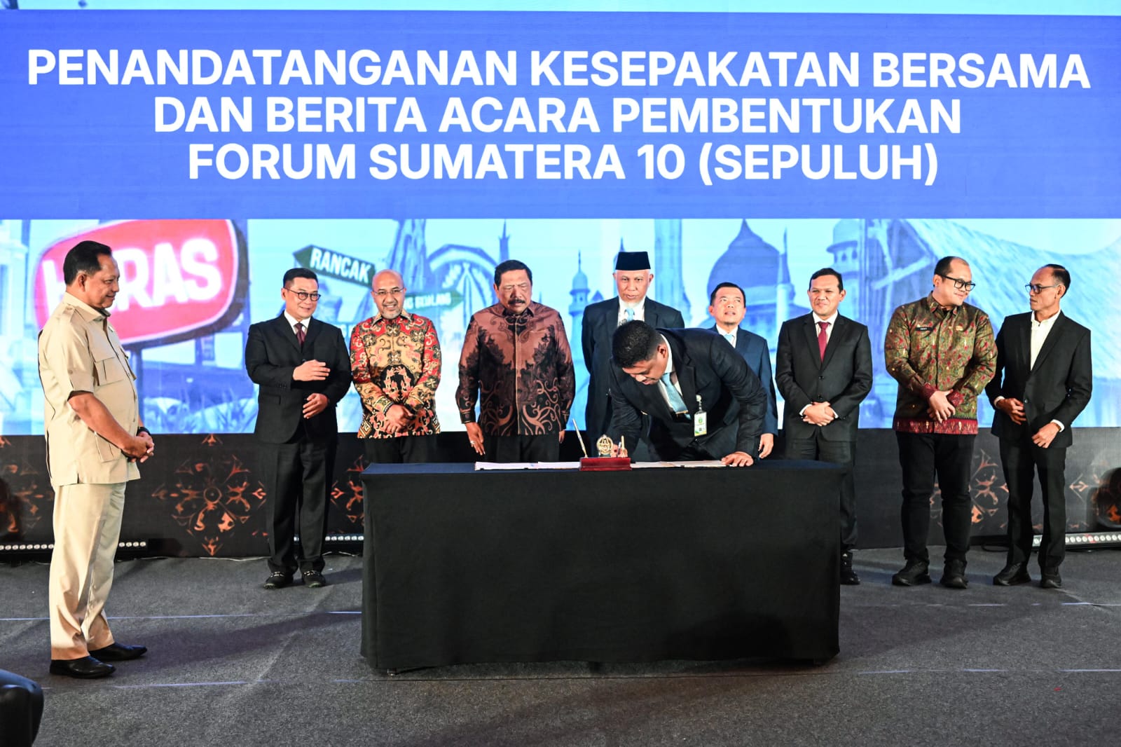 Mendagri Apresiasi Gubernur Bobby Nasution Inisiasi Pertemuan Provinsi se-Sumatera Satukan Kekuatan