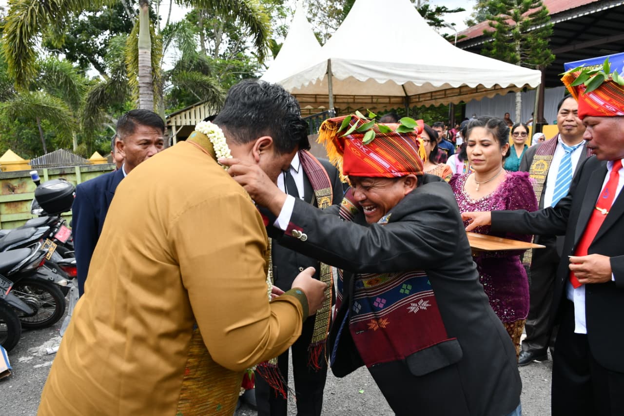 Pelantikan PPTSB Cabang Samosir, Bupati-Wabup Ajak Punguan Sinaga Berkontribusi dalam Pembangunan