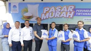 Peduli Sesama, Perumda Tirtanadi Gelar Pasar Murah