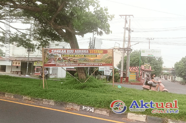 Tolak Tanahnya ‘Dirampas’ untuk CitraLand, Warga Dalu X-A Tanjung Morawa Pajang Spanduk Desak Pengesahan RUU Agraria