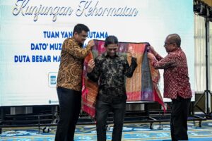 Gubsu Bobby Usulkan Jalur Laut dan Subsidi Logistik untuk Dongkrak Ekspor UMKM ke Malaysia