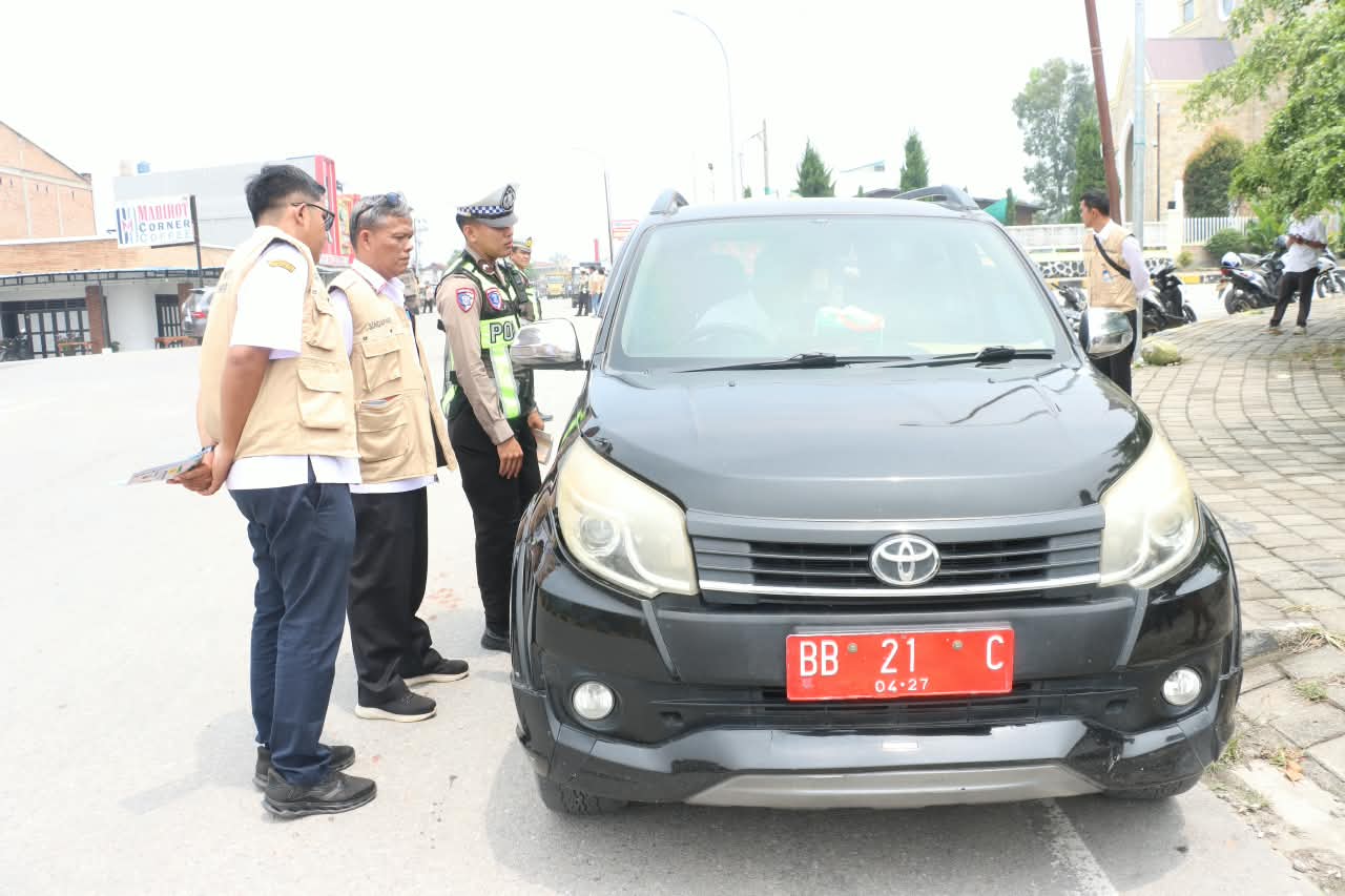 Bapenda Samosir Bersama Polres dan Samsat Jemput Bola Tingkatkan Kepatuhan Pajak Kendaraan