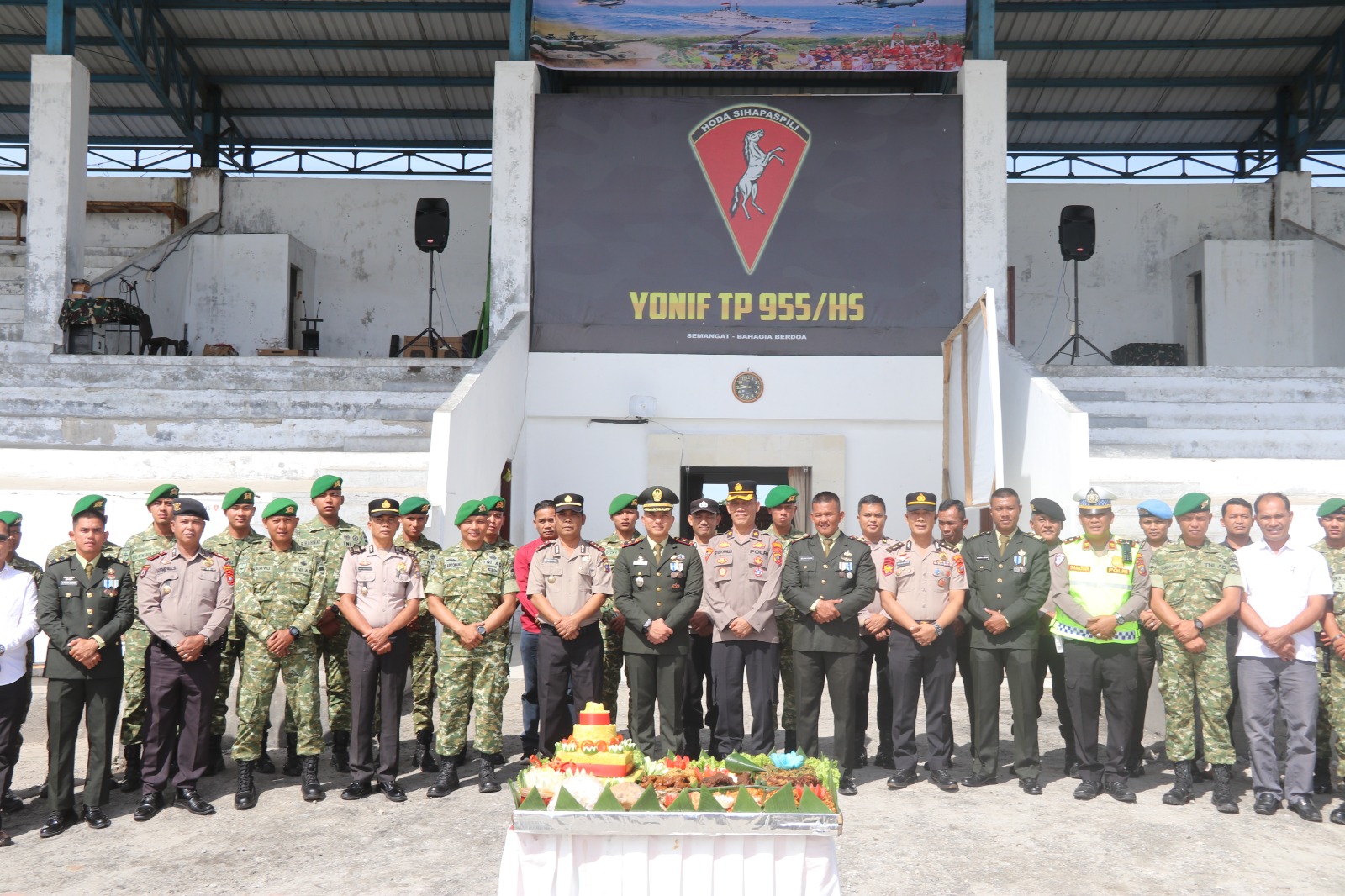 Polres Humbahas Beri Surprise HUT ke-81 TNI, Perkuat Sinergitas TNI-Polri