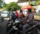 Rebut Penumpang Sesama Ojek, Perilaku Oknum di Pangkalan Roro Air Putih Dinilai Rusak Etika Profesi