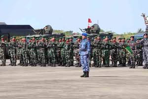 Mayor Pom Deddy Siahaan Pimpin Upacara HUT ke-81 TNI di Merauke