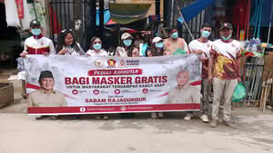 Sebar 1.000 Masker Gratis, Sabam Rajagukguk dan Kader Gerindra Toba Peduli Warga Terdampak Kabut Asap