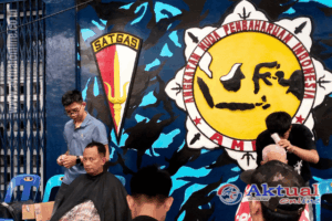 Pangkas gratis, Kamis (5/10/2026) jadi salah satu pilihan bagi masyarakat yang ikut Bakti Sosial AMPI Sumut. (Foto: Prasetiyo/Aktual Online)