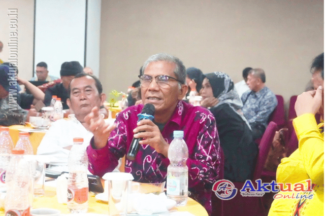 Ketua Tim Tanah PWI Sumut Abyadi Siregar saat memberi penjelasan, (22/10/2026) lalu dalam Dialog Publik Aktual Online bertajuk 'Benang Kusut Agraria, Investasi atau Perampasan'.(Foto: dok.Aktual Online)